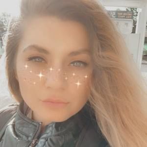 Meet your Posher, Hayley